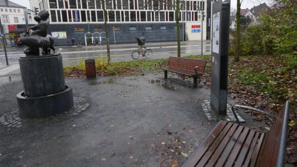 Ein Handyraub am Hasselter Platz hat das Schöffengericht vor dem Amtsgericht Detmold beschäftigt. - © Jost Wolf
