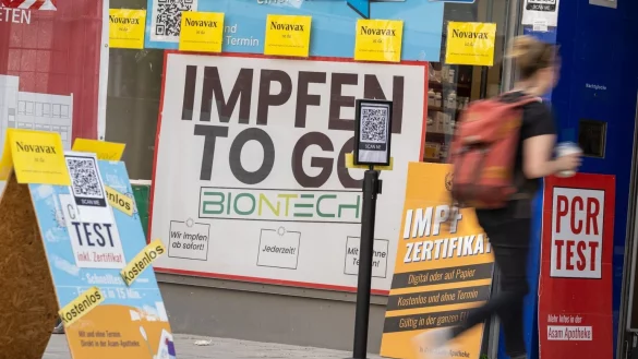 Impfangebot in München - © Foto: Peter Kneffel/dpa