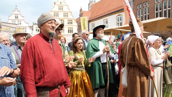 Mittelalterliches Treiben in Lemgo - © Michelle Buller