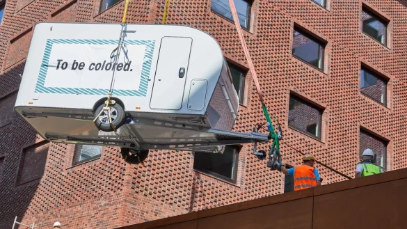 In sieben Metern H&ouml;he campen - &copy; Foto: Georg Wendt/dpa-tmn