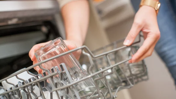 Sp&uuml;lmaschine - &copy; Foto: Christin Klose/dpa-tmn