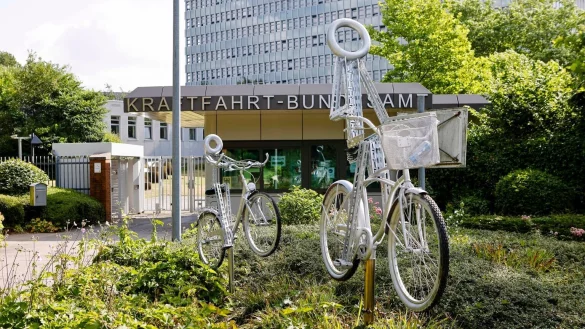 70 Jahre Kraftfahrt-Bundesamt - &copy; Foto: Frank Molter/dpa