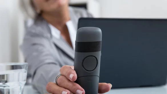 Telefon - &copy; Foto: Christin Klose/dpa-tmn