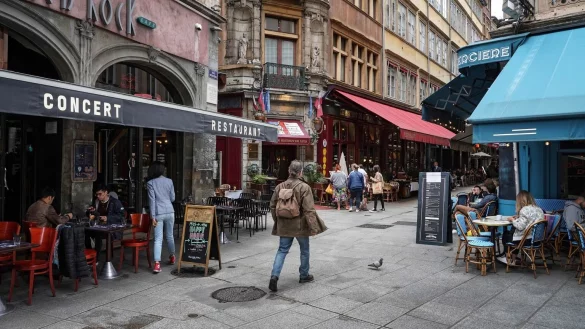 Strengere Corona-Regeln in Frankreich - &copy; Foto: Laurent Cipriani/AP/dpa