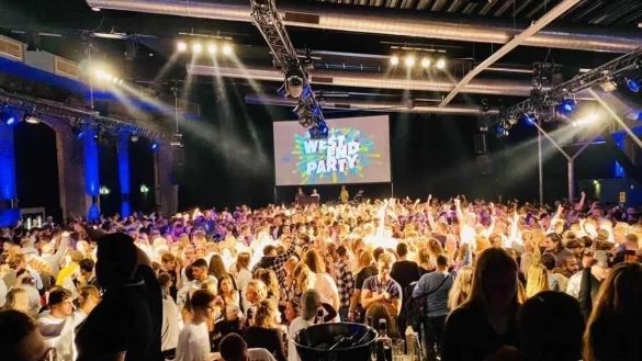 Die ber&uuml;hmte Westendparty findet die regelm&auml;&szlig;ig im Lokschuppen statt. - &copy; Mirko Friebe