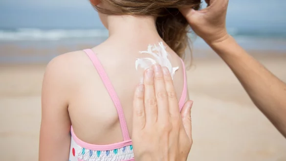 Sonnencreme - &copy; Foto: Florian Schuh/dpa-tmn