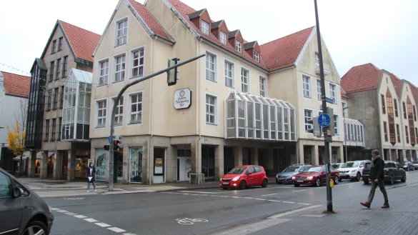 Verschiedene Investoren interessieren sich f&uuml;r das Hornsche Tor. Die Stadt f&uuml;hrt derzeit Gespr&auml;che, denn sie muss selbst ein Konzept f&uuml;r die k&uuml;nftige Nutzung erstellen, Partner suchen und zusammenbringen. - &copy; Cordula Gr&ouml;ne(LZ)