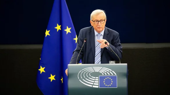 Der scheidende Pr&auml;sident der Europ&auml;ischen Kommission, Jean-Claude Juncker, hielt am 22. Oktober seine Abschiedsrede im Europ&auml;ischen Parlament. - &copy; Philipp von Ditfurth/dpa