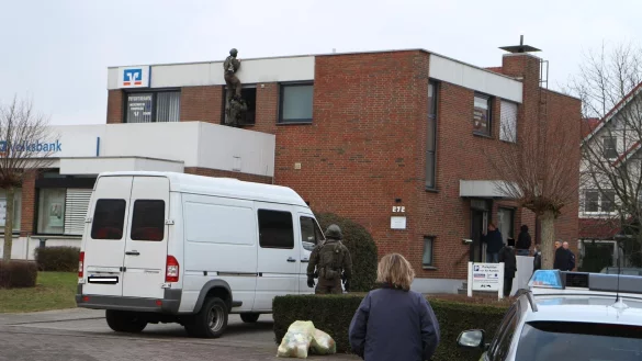 Die Volksbank in Asemissen ist am Dienstagmorgen &uuml;berfallen worden. - &copy; Thomas Dohna