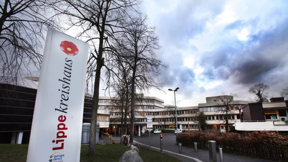 Das Kreishaus in Detmold: Im kommenden Jahr beginnt die energetische Sanierung. - &copy; Vera Gerstendorf-Welle