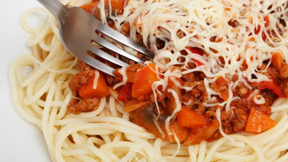 Weltpastatag: Rund um die Nudel ranken sich einige Mythen. - &copy; dpa