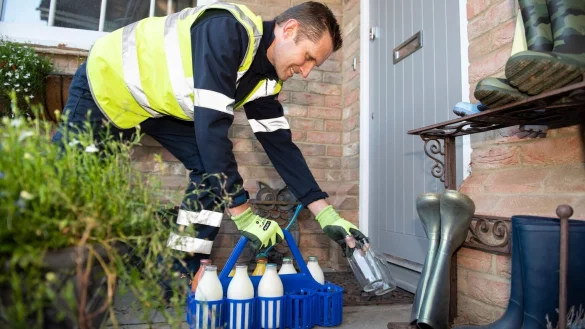 Milchmann - &copy; Foto: --/Milk & More/dpa