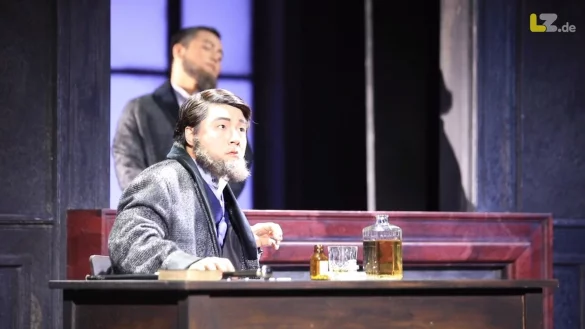 Faust und sein Alter-Ego Mephisto im Studienzimmer. - &copy; Screenshot: Jannik Stodiek