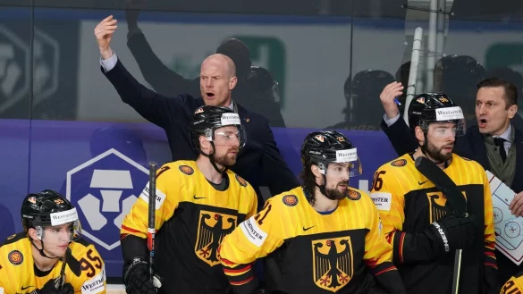 DEB-Team - &copy; Foto: Roman Koksarov/dpa