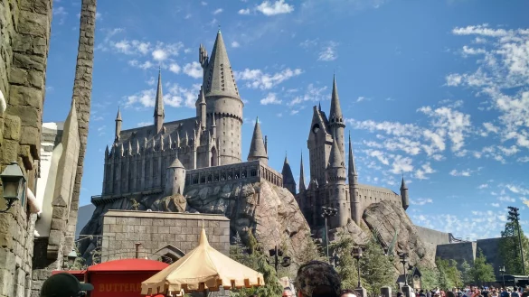 Ein Muss f&uuml;r Fans: In den Universal Studios in Los Angeles gibt es einen Themenpark mit einem Nachbau von Hosgmeade und Hogwarts. Das l&auml;sst Fanherzen h&ouml;her schlagen! - &copy; Yvonne Glandien