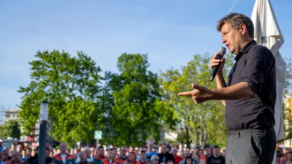 - &copy; Monika Skolimowska/dpa