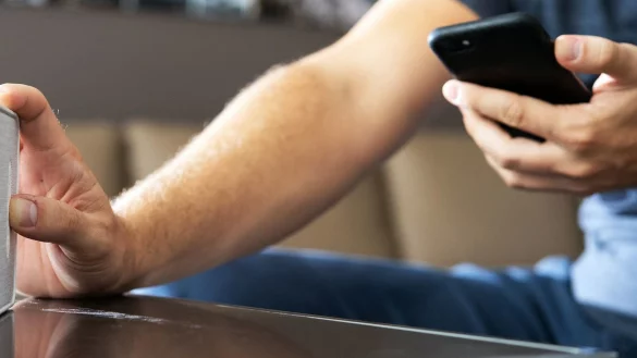 WLAN-Lautsprecher werden per App bedient - &copy; Foto: Franziska Gabbert/dpa-tmn