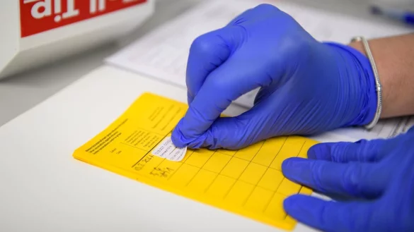 Impfpass - &copy; Foto: Christopher Neundorf/dpa