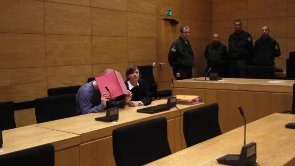 - &copy; Ina Fassbender/dpa