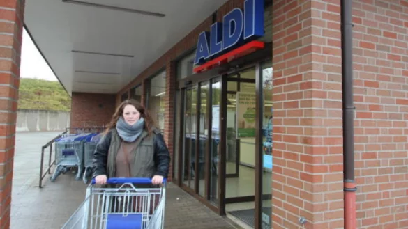 Kundin im Dörentruper Aldi. - © Jens Rademacher