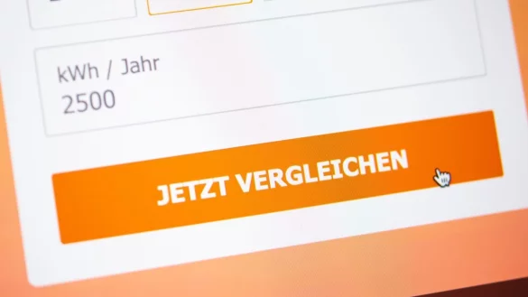 Energiepreisvergleich im Netz - &copy; Foto: Catherine Waibel/dpa-tmn