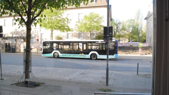 Mintgr&uuml;n ist die Erkennungsfarbe der Stadtverkehrsgesellschaft. Im Sommer kommen zehn neue E-Busse. Mittelfrsitig soll die Flotte nur noch elektrisch fahren. - &copy; Stadtverkehrsgesellschaft