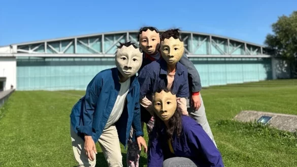 Die Künstler von Theatre Fragile können zwar noch im Hangar 21 proben, müssen ihr Lager aber anderswo unterbringen. - © Theatre Fragile