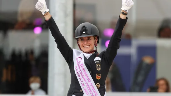 Siegerin - &copy; Foto: Friso Gentsch/dpa