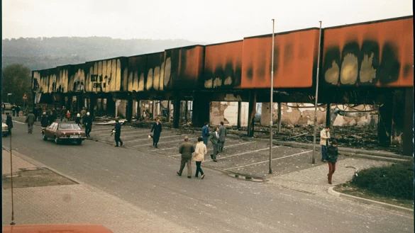 Im Oktober 1981 kommt es zu einem Großbrand. Die Kriminalpolizei geht von Brandstiftung aus. Etwa zwei Wochen später stellt sich der Täter. - © MT-Archiv