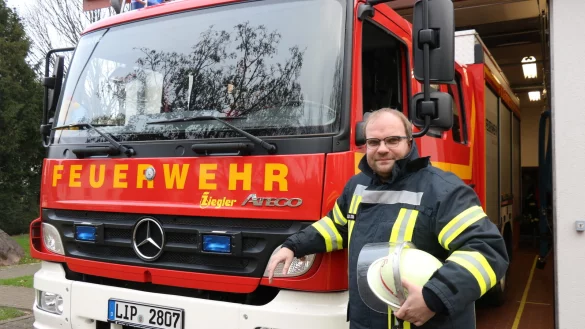 Sascha Soormann ist ehrenamtlich bei der L&ouml;schgruppe Retzen der Freiwilligen Feuerwehr t&auml;tig. - &copy; Alexandra Schaller