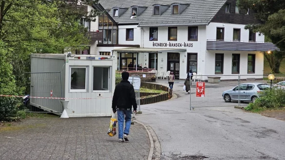 Das ehemalige Heinrich-Hansen-Haus geh&ouml;rt der T&ouml;nnies Unternehmensgruppe. Es ist vermietet und eine Notunterkunft. Jetzt will T&ouml;nnies die Immobilie verkaufen. - &copy; Astrid Sewing