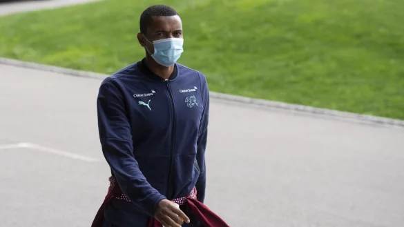 Schweizer BVB-Profi - &copy; Foto: Gian Ehrenzeller/KEYSTONE/dpa