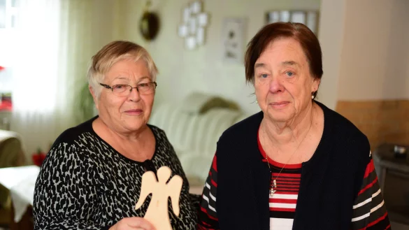 B&auml;rbel Hetmeier (links) und Karin M&uuml;hlenmeier verbindet eine 45-j&auml;hrige Freundschaft. - &copy; Nicole Ellerbrake