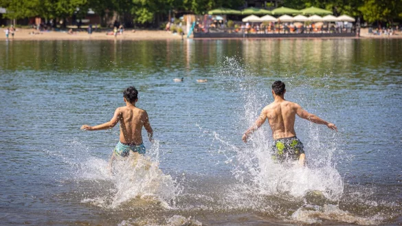 Badegew&auml;sserbericht - &copy; Foto: Moritz Frankenberg/dpa