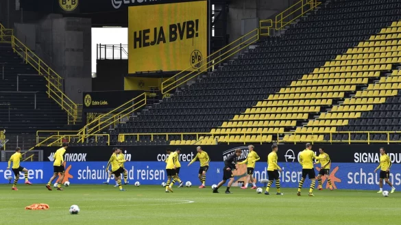 Revierderby - &copy; Foto: Martin Meissner/AP-Pool/dpa