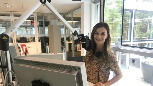 On Air: Freddie Schürheck am Mikrofon. - © Philpp Isterewicz