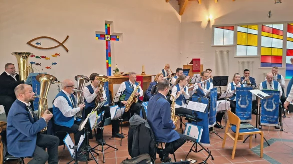 In der Leopoldstaler Kirche hat der Musikvereins Leopoldstal-Vinsebeck sein Weihnachtskonzert gespielt. - © Musikverein Leopoldstal-Vinsebeck