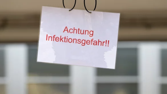 Warnung - &copy; Foto: Soeren Stache/dpa-Zentralbild/dpa