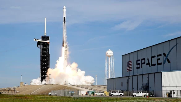 SpaceX - &copy; Foto: John Raoux/AP/dpa