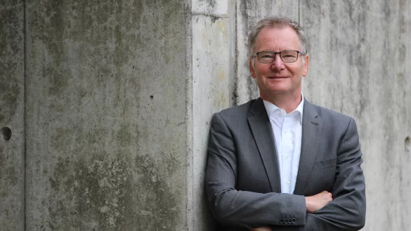 Roland Bent, Gesch&auml;ftsf&uuml;hrer f&uuml;r Technologie, ist im Ruhestand, bleibt Phoenix Contact aber als &bdquo;Chief Representative" erhalten.&nbsp; - &copy; Phoenix Contact