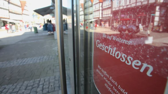 Im Rathaus und in der Innenstadt kommt das Leben vor&uuml;bergehend zum Erliegen. Auch das politische Leben liegt vorerst auf Eis. Sitzungen gibt es nicht. Die Fraktionen stimmen sich in wichtigen Angelegenheiten per Telefon miteinander ab. - &copy; Vera Gerstendorf-Welle