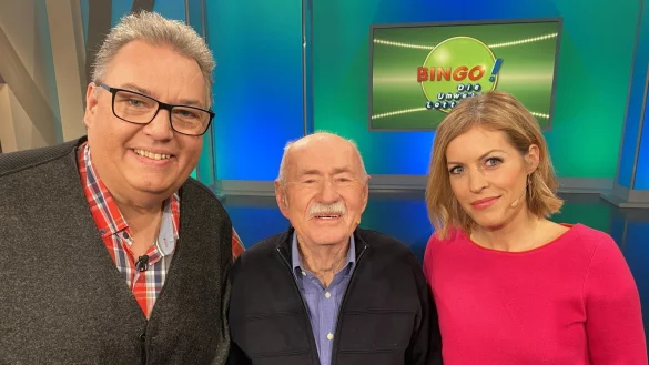 Kandaidat Horst R&ouml;der (mitte) mit den Moderatoren Michael Th&uuml;rnau und Ann-Katrin Schr&ouml;der. - &copy; Bingo!