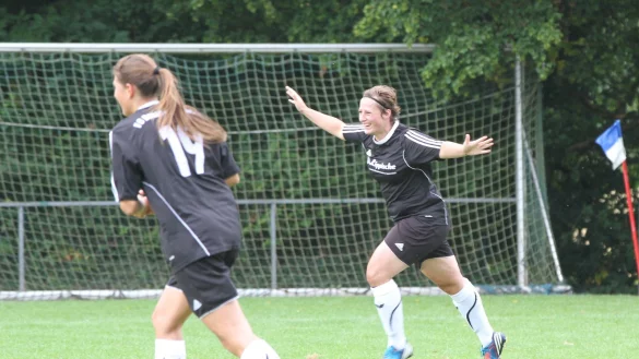 Jubelt: Jennifer Friedel. - &copy; Sebastian Lucas