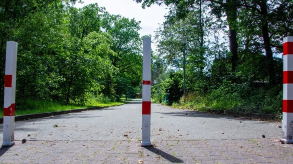 Die Luisenstra&szlig;e in Augustdorf bleibt vorerst weiter gesperrt. - &copy; Raphael Bartling