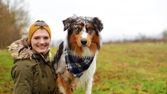 Isabel Brune und Elmo. - &copy; Nicole Ellerbrake