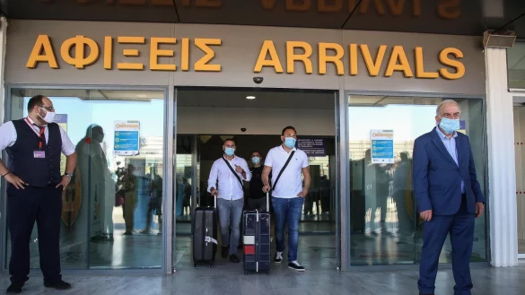 Touristen am Flughafen von Heraklion - &copy; Foto: Eurokinissi/Eurokinissi via ZUMA Wire/dpa/Archiv