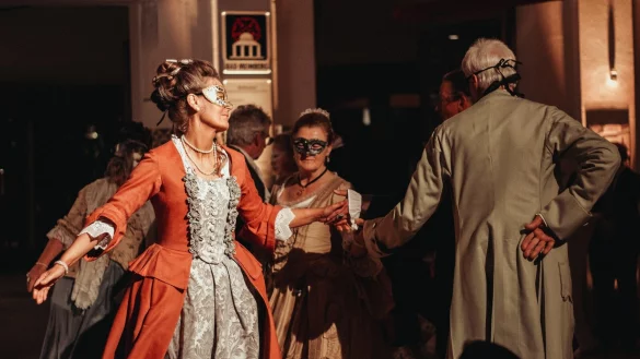 Das Staatsbad Meinberg l&auml;dt zum Maskenball. - &copy; Staatsbad Meinberg