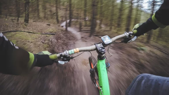 Wer auch mal ins Gel&auml;nde will, braucht ein Mountainbike, die es auch mit Motor als E-Bike gibt. Eine Alternative sind Trecking-Bikes mit Motor, wenn man es in der Freizeit nicht ganz so sportlich angehen will.&nbsp; - &copy; Symbolbild: Pixabay