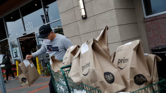 Amazon sah sich zuletzt Kritik wegen fehlender Schutzma&szlig;nahmen in Zeiten des Coronavirus ausgesetzt (Symbolbild). - &copy; AFP