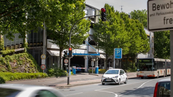 Steht nicht mehr lange: Das Parkhaus Hornsche Straße ist baufällig und kann nach Einschätzung der Stadt nur noch abgerissen werden. Alles andere wäre nicht wirtschaftlich. - © Torben Gocke